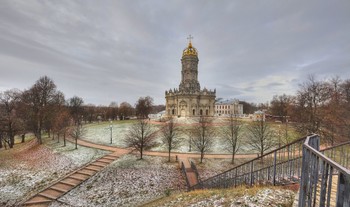 Kirche in Dubrovitsy / ***