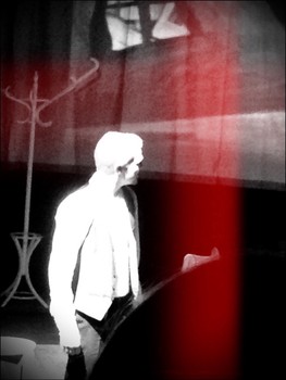 Drew Aufmerksamkeit / ***