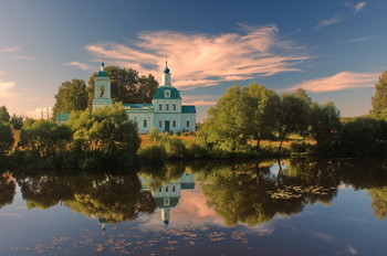 Dreifaltigkeitskirche / ***