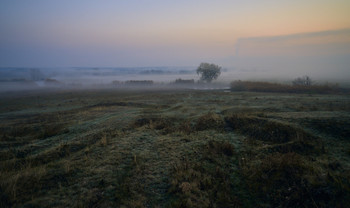 Nebel über dem Fluss / ***