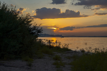 Warmen Abend / ***