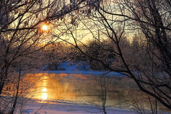 Auf dem Fluss. / ***