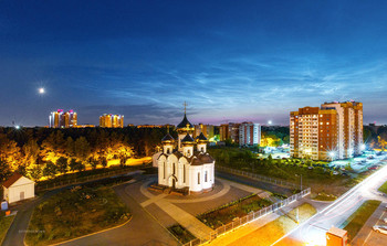 Alexander-Newski-Kirche / ***