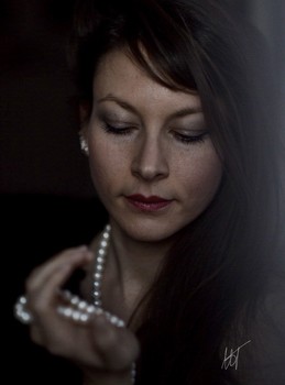 Shining beauty / Do not give pearls to pigs