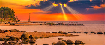 Sunset with old lighthouse... / Sunset with old lighthoe