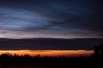 Eine halbe Stunde vor der Dämmerung / ***