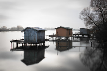 Listen to the Silence / Nebelmorgen am See