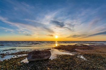 Sonnenuntergang auf dem See / ***