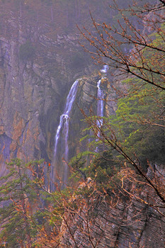 Wuchang-Su Wasserfall / ***