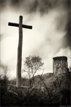 Kreuz steht hoch und hielt den Wolken ... / ***