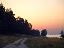 Straße auf der Wiese ... / =======)