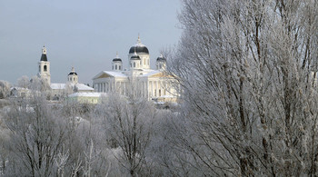 Im Dezember / ***