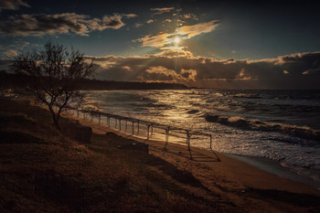 Abendstimmung am Meer / ***