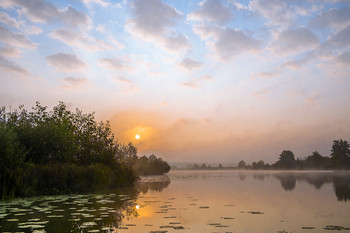 Bei Sonnenaufgang. / ***
