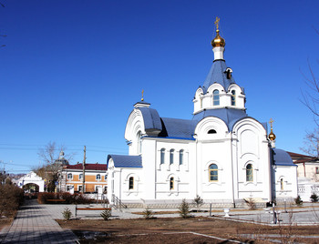 Kirche St. Nikolaus / ***