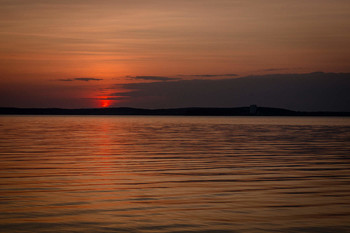 Sonnenuntergang am Meer Minsk / ***