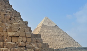 PYRAMID / ...