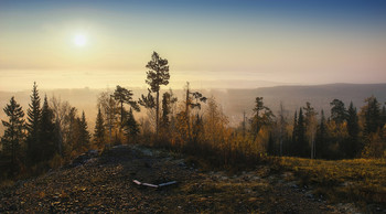 Stadt im Nebel / ***