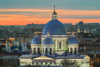 St. Petersburg. Trinity Cathedral / ***