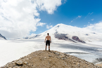 Auf Elbrus / ***