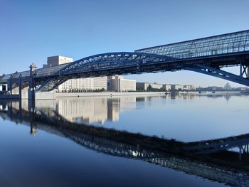 Brücke / ***