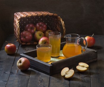 Apfel / -------