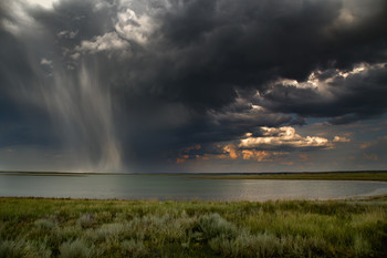 Storm Front / ***