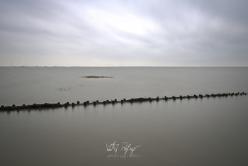 Träume ich...? / Langzeitaufnahme an der Nordsee mit Buhne.