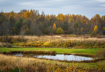 Oktober ... / ***