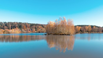 auf der anderen Seite / ***