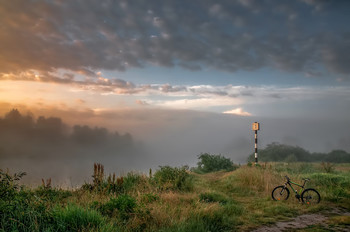 Vor der Morgendämmerung / ***