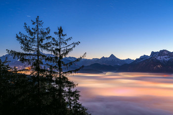 über dem Nebel / über dem Nebel