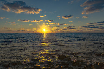 Das Schwarze Meer Sonnenuntergang / ***