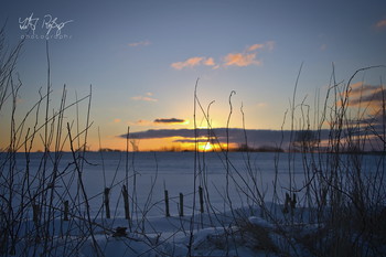 An einem kalten Winterabend / Sonnenuntergang im Winter