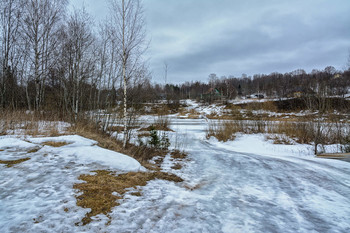 Durch den Fluss / ***