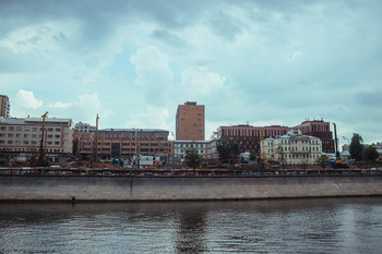 Blick auf die Stadt / ***