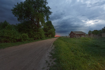 Storm Front / ***