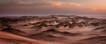 Dawn in der Wüste / ***