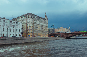 Blick auf die Stadt / ***