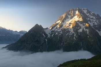 Morgendämmerung / ***