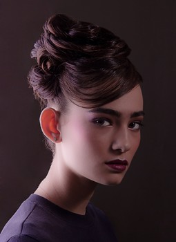 Girl / ***