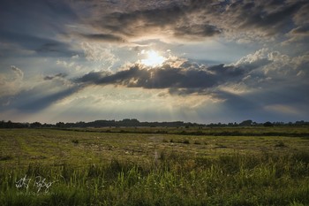 Das Gewitter ist weg, der Regen ist fort / Landschaft nach einem Gewitter.