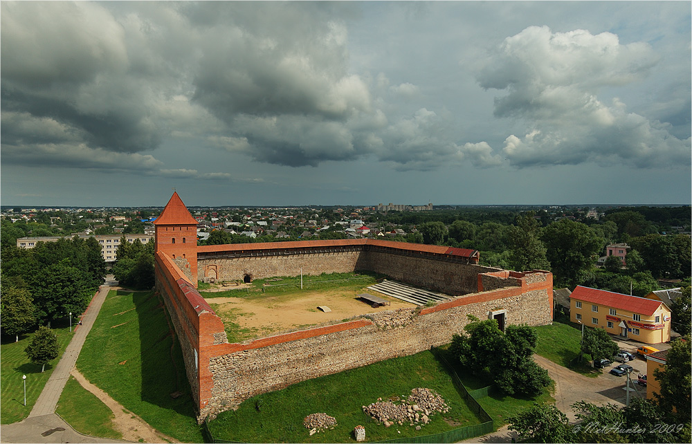 Фото лидского замка