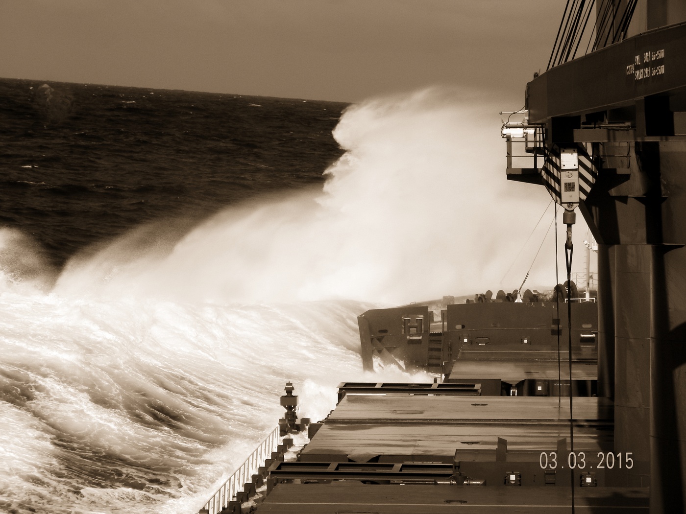 начало шторма мазуров. волны тихого океана в шторм. начало шторма мазуров. начало шторма мазуров. начало шторма мазуров.