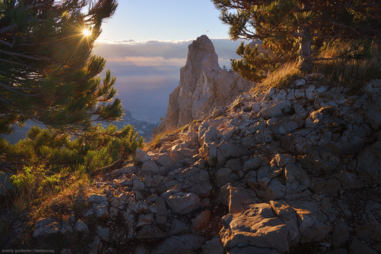 Республика крым ай петри. Гора ай Петри. Гора АЙПЕТРИ В Крыму. Природа ай Петри. Рассвет на ай Петри.